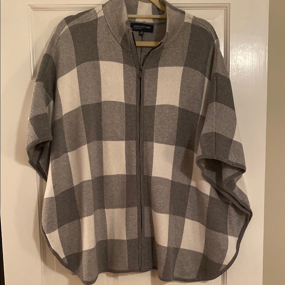 Jones New York signature poncho style full zip coat.